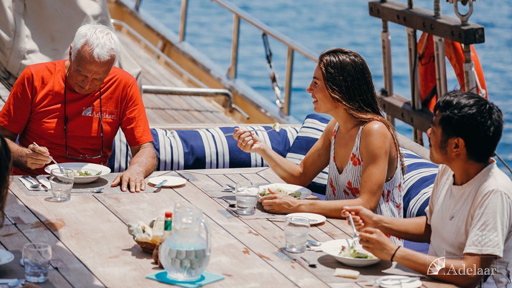 17 adelaar liveaboard komodo raja ampat indonesia dining