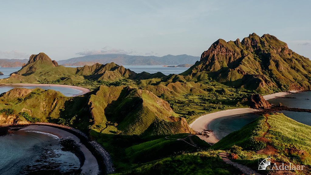 21 adelaar liveaboard komodo raja ampat indonesia padar island