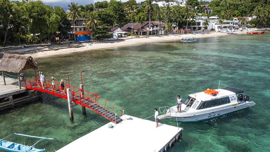 4 asia divers el galleon puerta galera philippines dive jetty