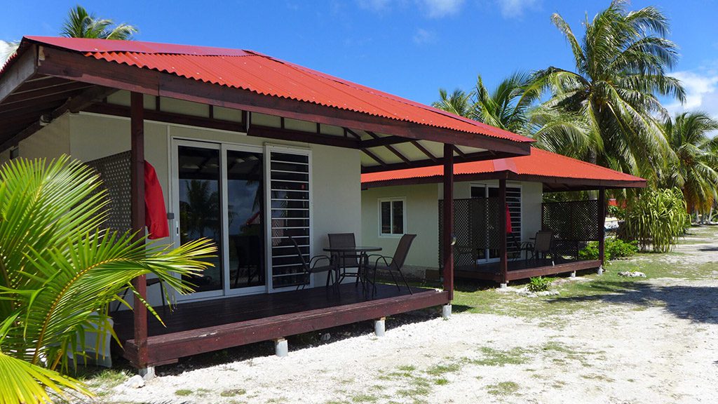 19 o2 fakarava dive fakarava french polynesia pension veke veke beach bungalow