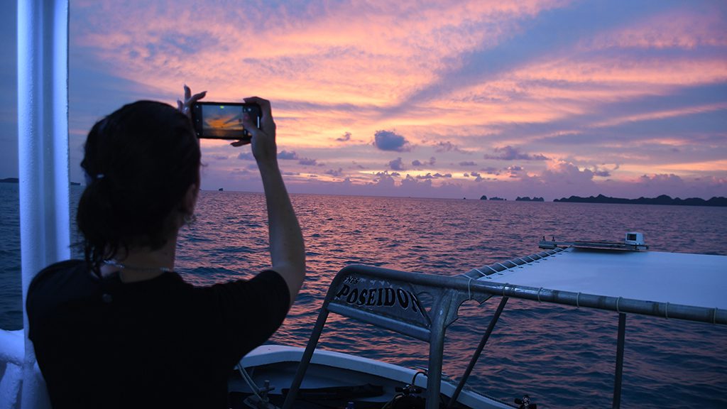 12 ocean hunter liveaboard palau micronesia sunset