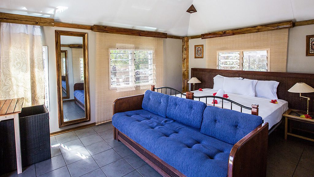 32 barefoot kuata island resort yasawa fiji garden bure internal 2