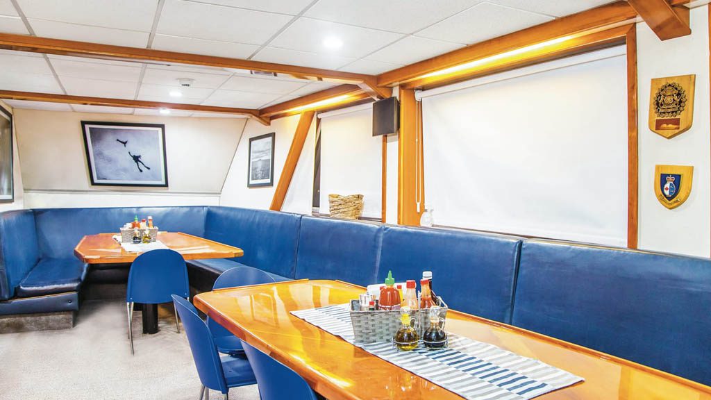 11 nautilus explorer liveaboard socorro baja mexico dining room