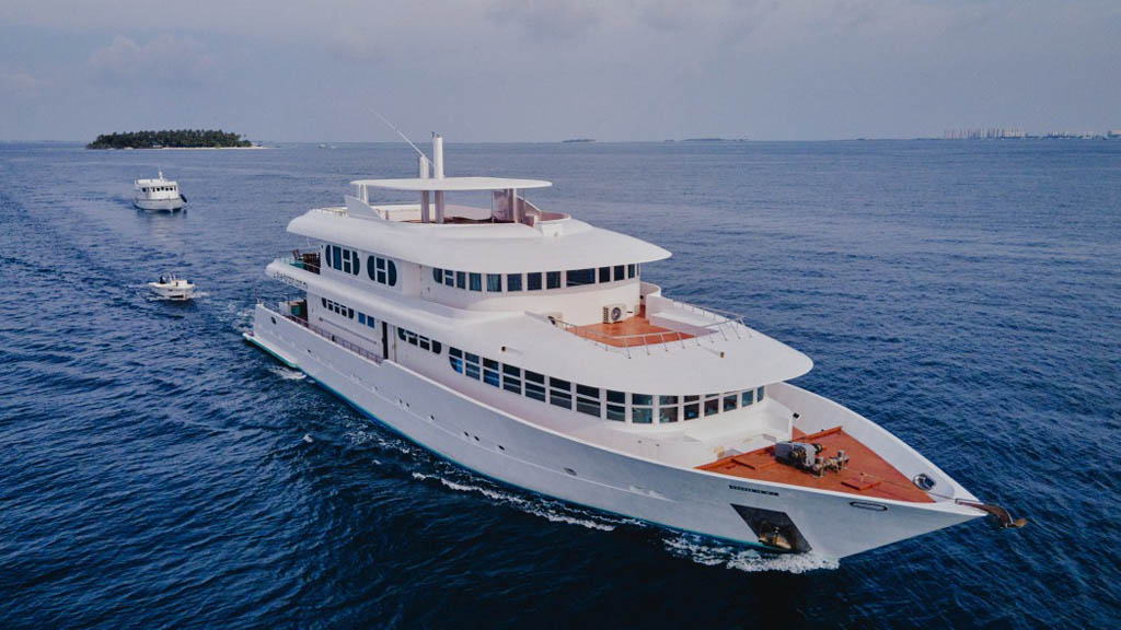 6 horizon 9 liveaboard maldives aerial view 3