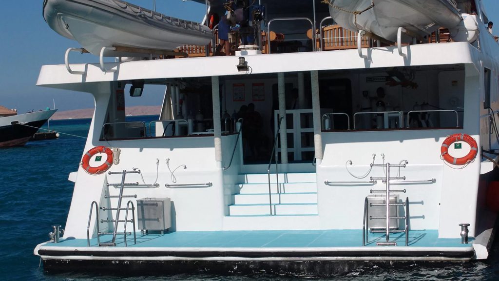 27 royal evolution liveaboard red sea egypt diving platform