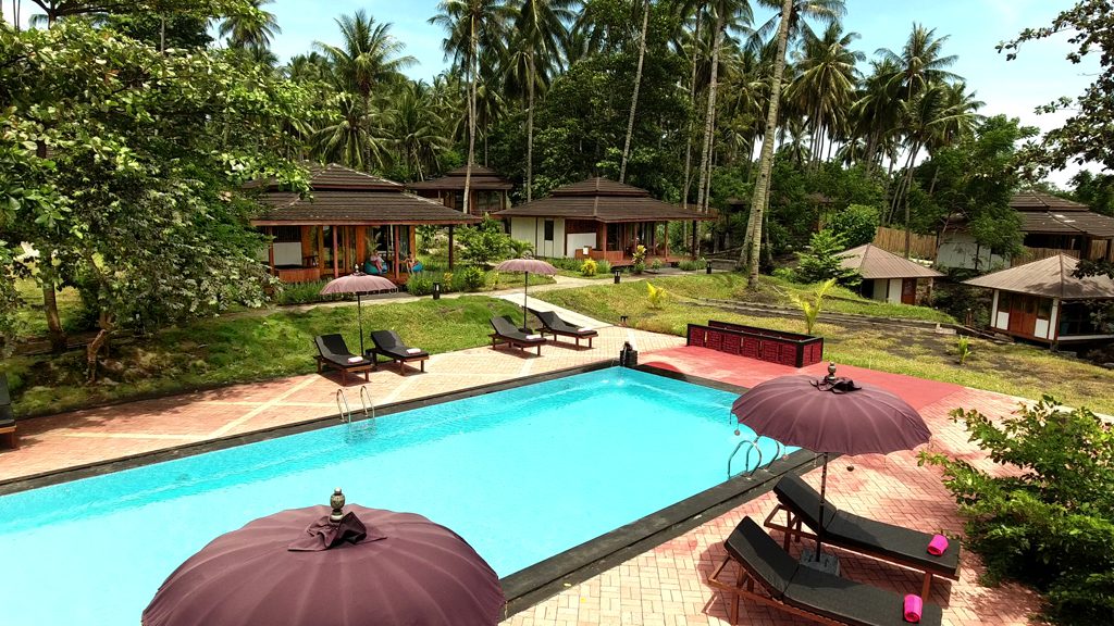 7 dive into lembeh north sulawesi indonesia pool area and room views