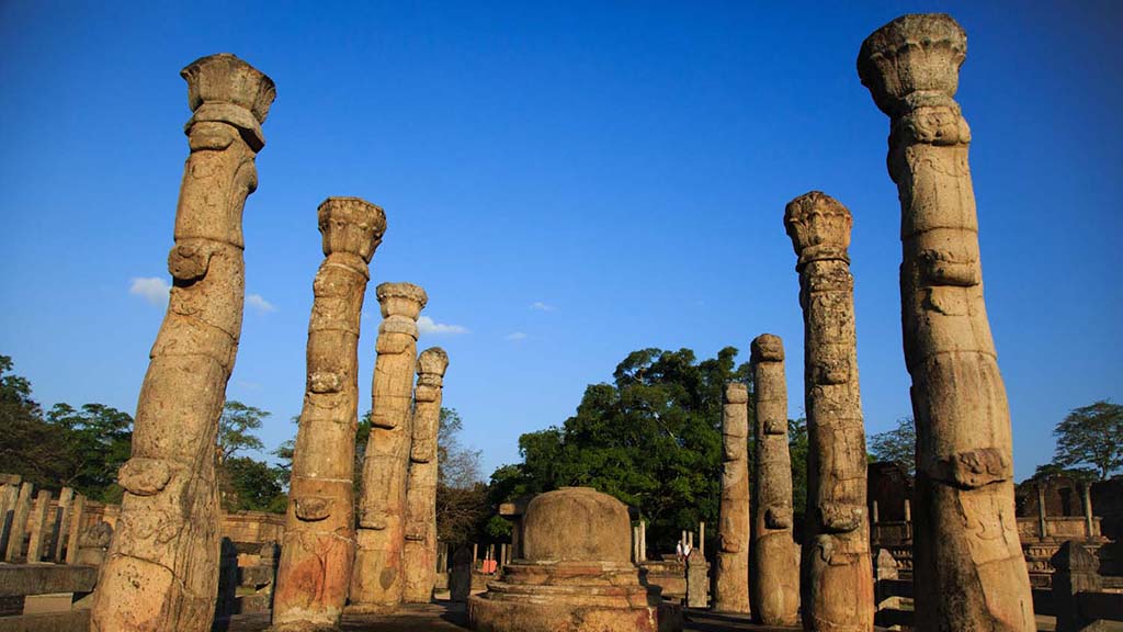 13 culture polonnaruwa sri lanka temple ruins