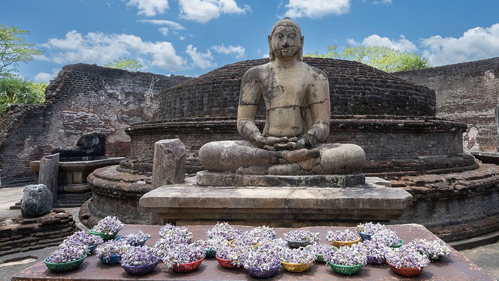 37 culture polonnaruwa sri lanka temple ruins