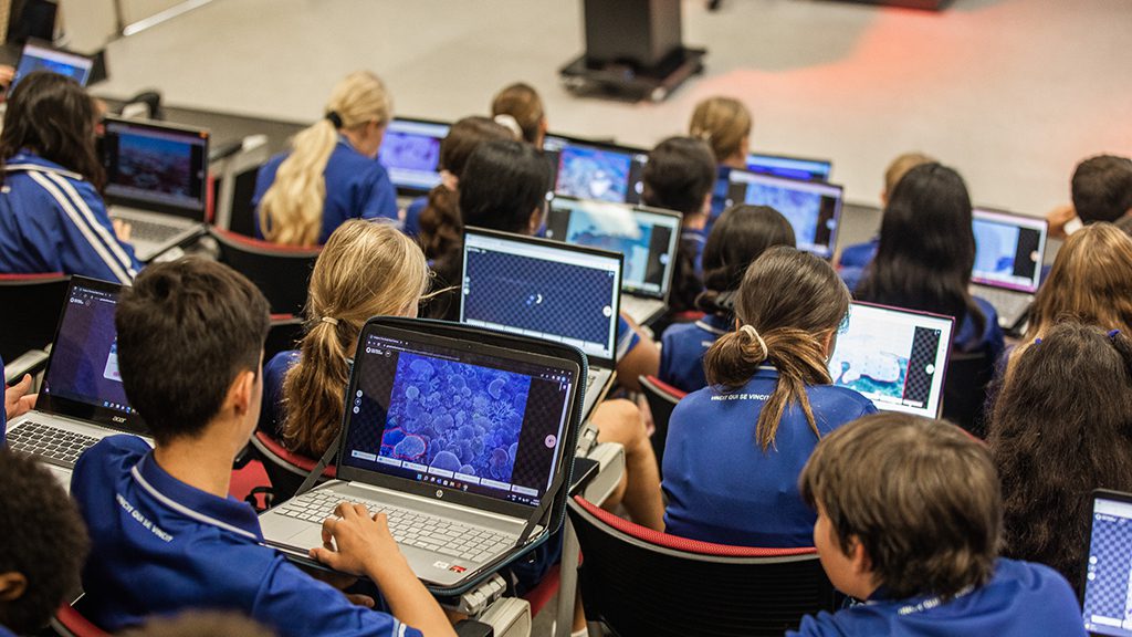 Great reef census school kids online image analysis credit nicole mclachlan