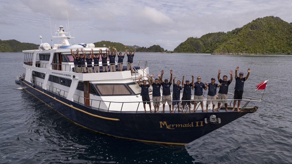 7 mermaid 1 liveaboard indonesia boat and crews