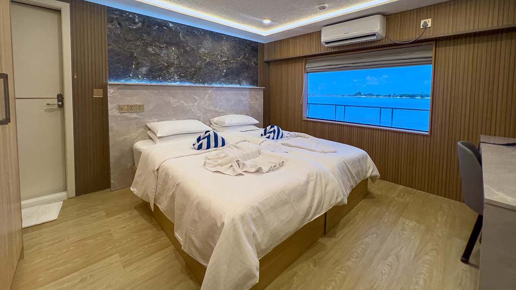 9 maldivdes master superior convertible twin