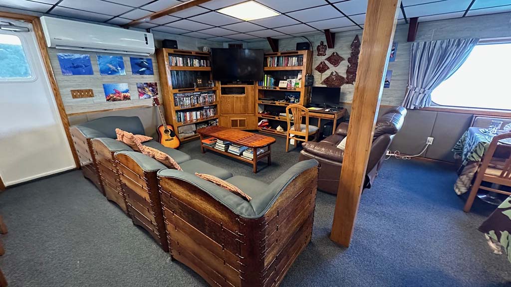 Palau aggressor ii lounge 8924