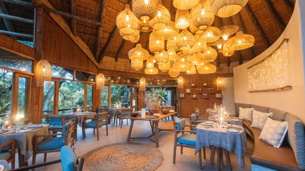 3 diving sodwana bay thonga beach lodge south africa dining room