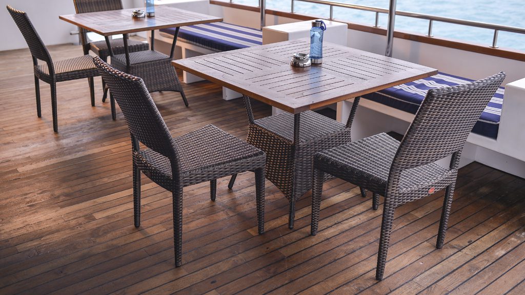13 carpe diem liveaboard maldives rear seating area