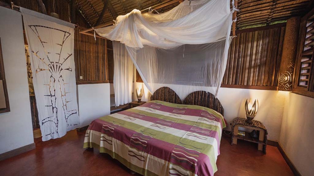 3 madagascar nosy be sakatia lodge mango bungalow interior