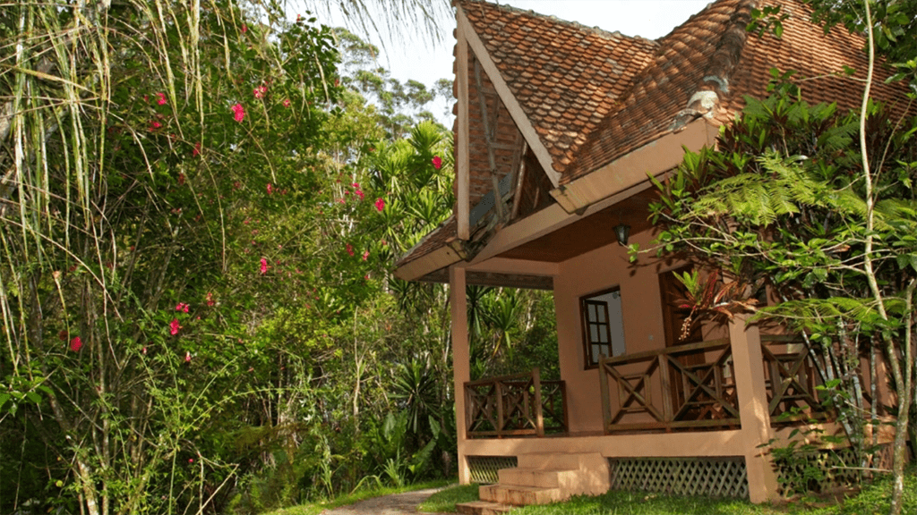 3 madagascar vakona forest lodge bungalow