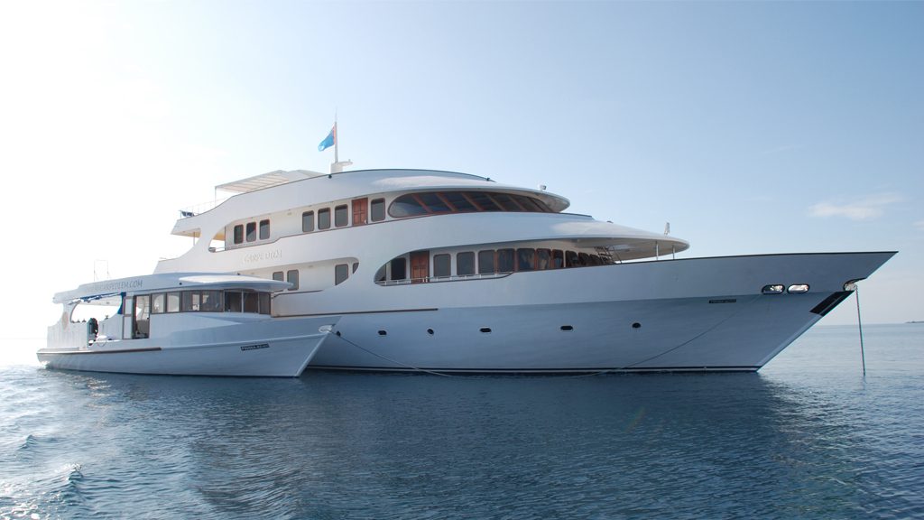6 carpe diem liveaboard maldives eye level view