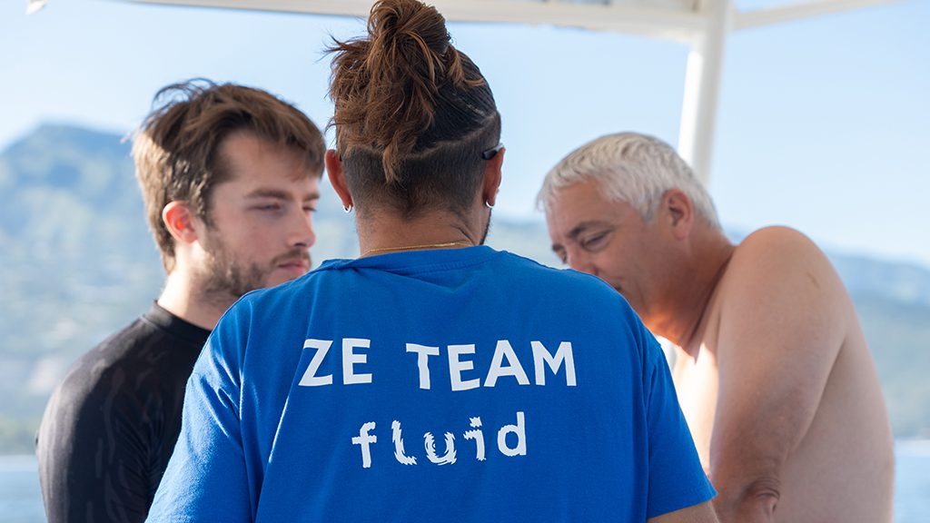 Dive tahiti island fluid tahiti crew credit theo guillaume