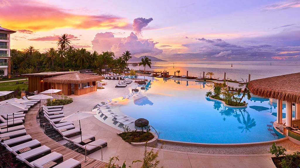 Tahiti hilton pool sunset