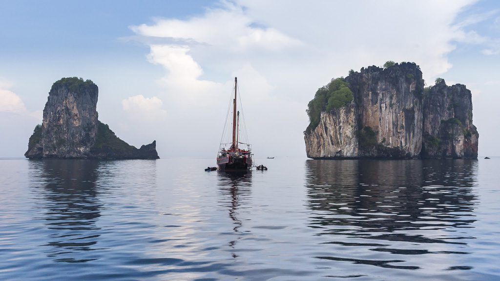11 the junk liveaboard thailand aerial boat in between islands