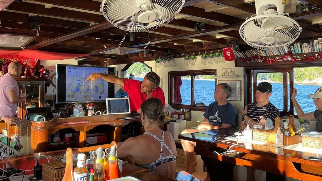14 the junk liveaboard thailand briefing in saloon