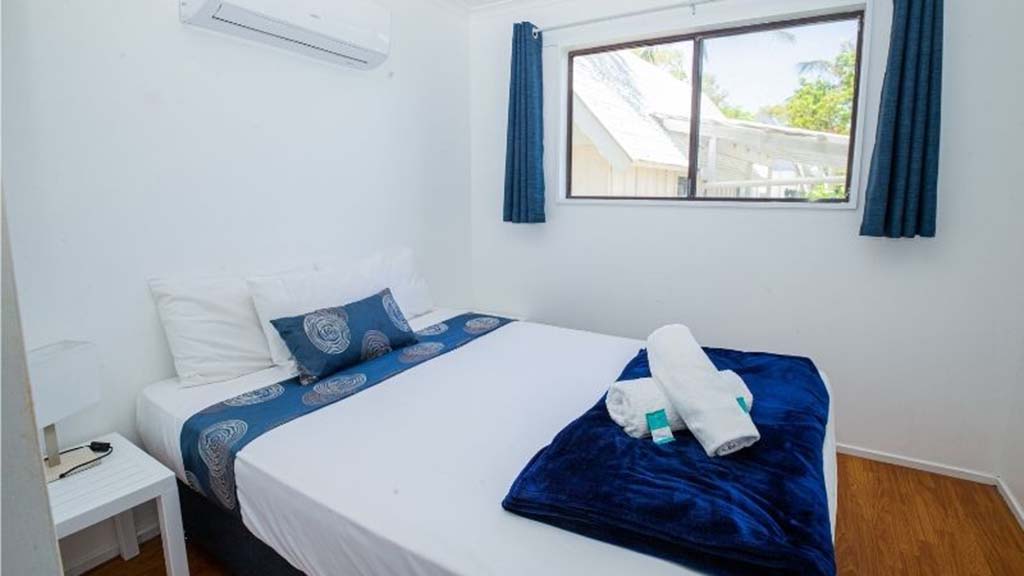 2 keppel hideaway accommodation beachfront queen 2 keppel hideaway accommodation beachfront queen