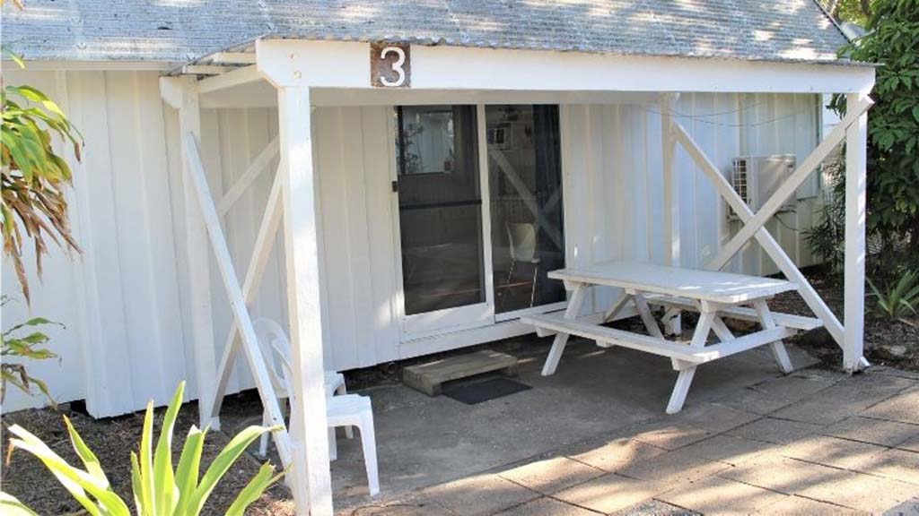 2 keppel hideaway accommodation island cabin