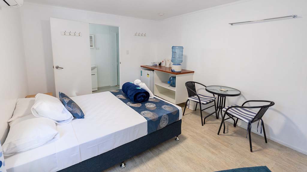 2 keppel hideaway accommodation palm room interior 2 scaled 1 2 keppel hideaway accommodation palm room interior 2 scaled 1