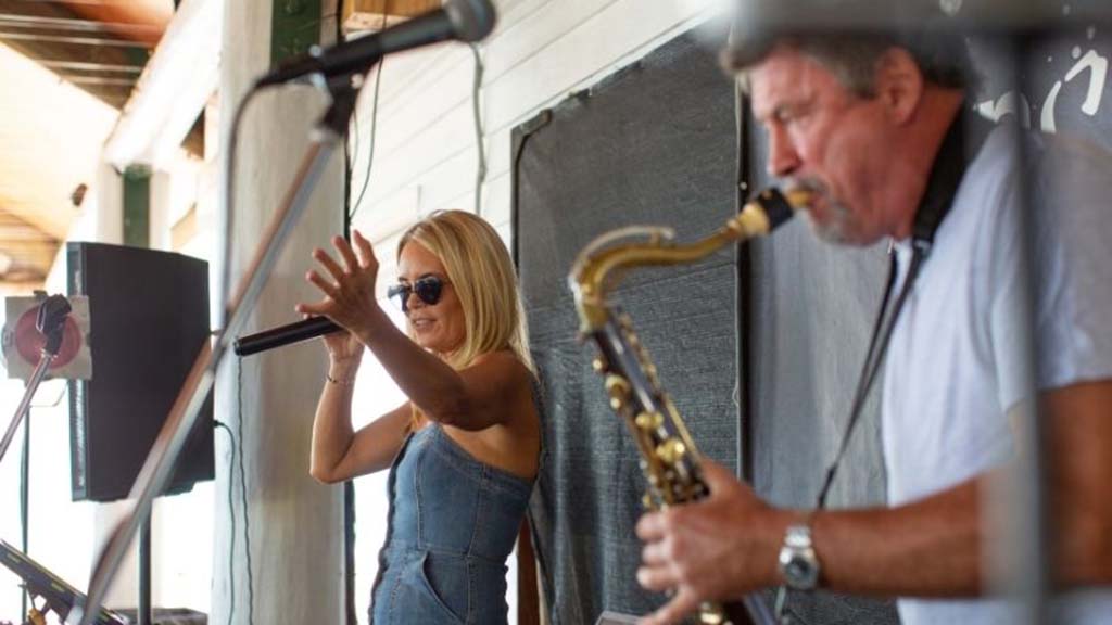 4 keppel hideaway bistro live entertainment