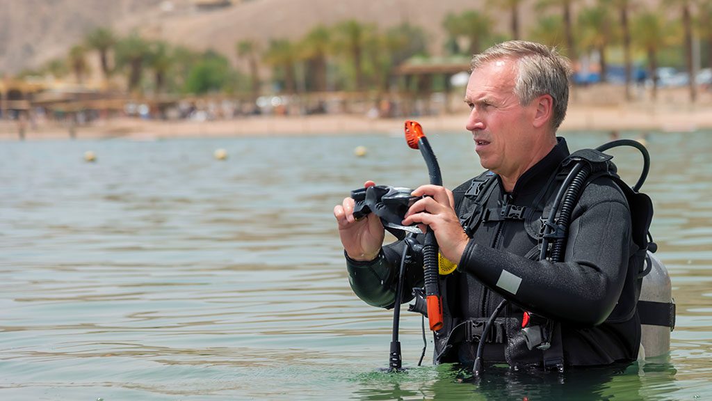 Diving and aging scuba diver shutterstock 1287265198 1024 Diving and aging scuba diver shutterstock 1287265198 1024