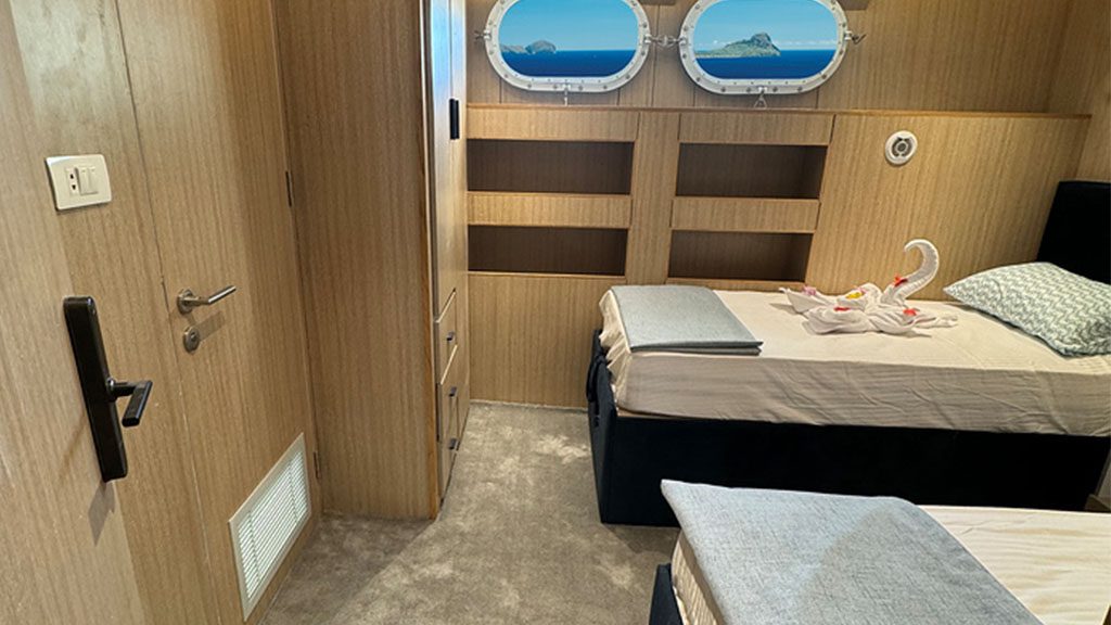 16 philippines aggressor ii dive liveaboard philippines deluxe stateroom 2