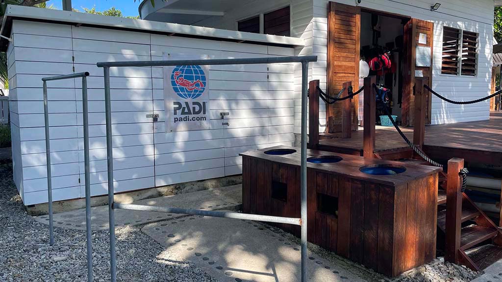 16 turtle bay lodge espiritu santo vanuatu dive shop