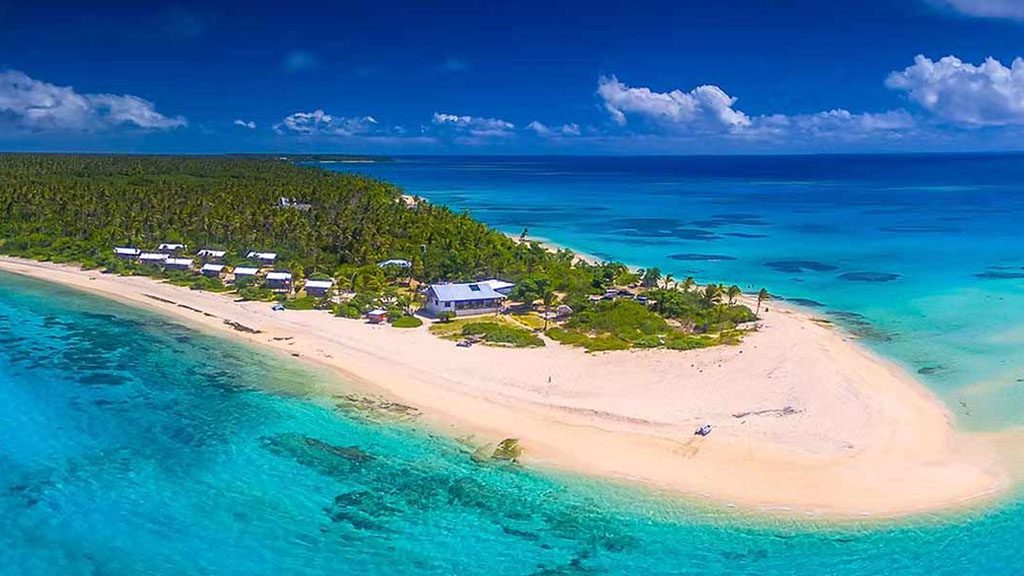 2 tonga haʻapai matafonua lodge hero