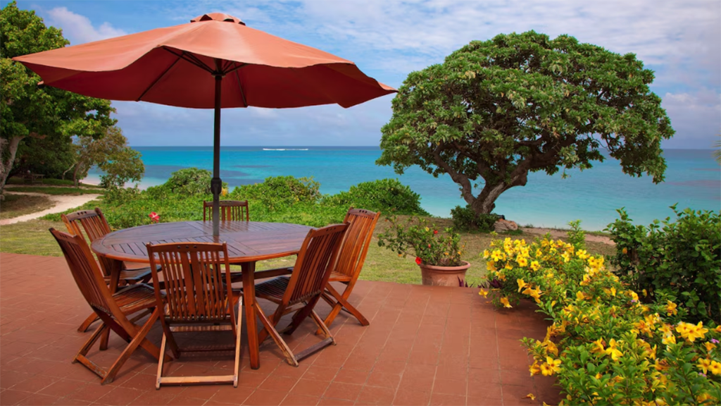 5 tonga haʻapai sandy beach resort dining