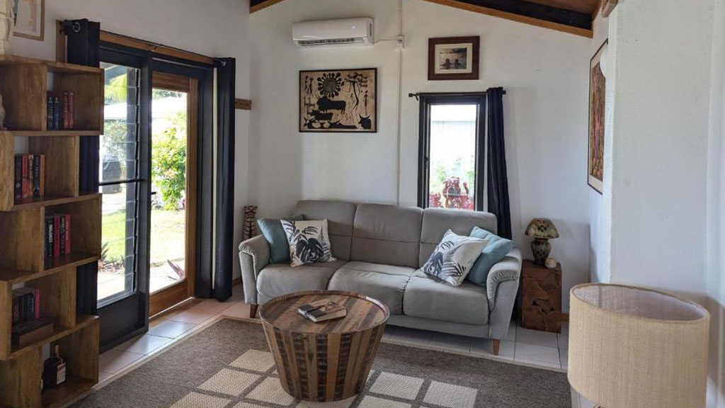 Dive vava u tonga vava u beachfront villas lounge