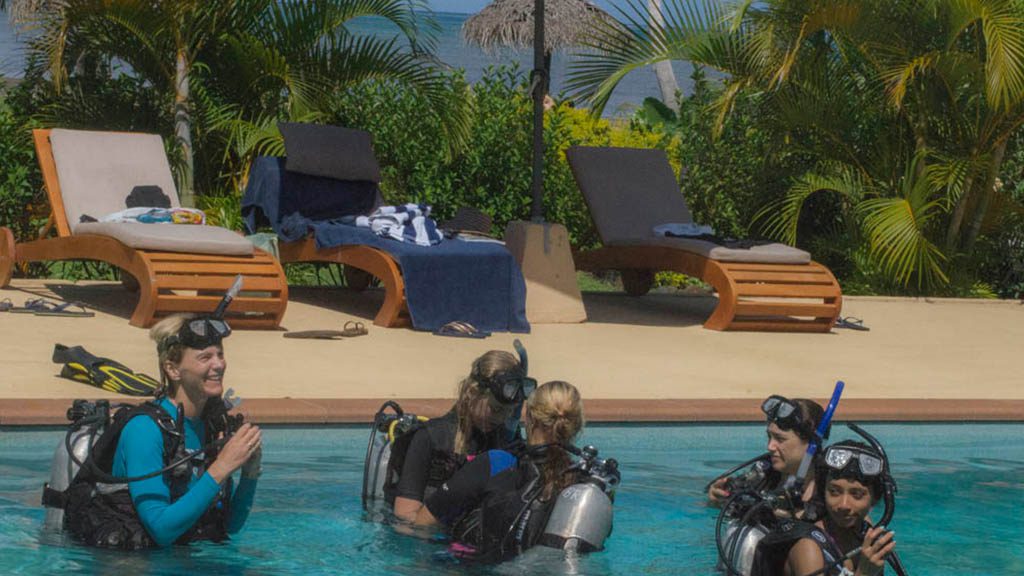 15 beqa lagoon resort beqa lagoon fiji dive training in the pool