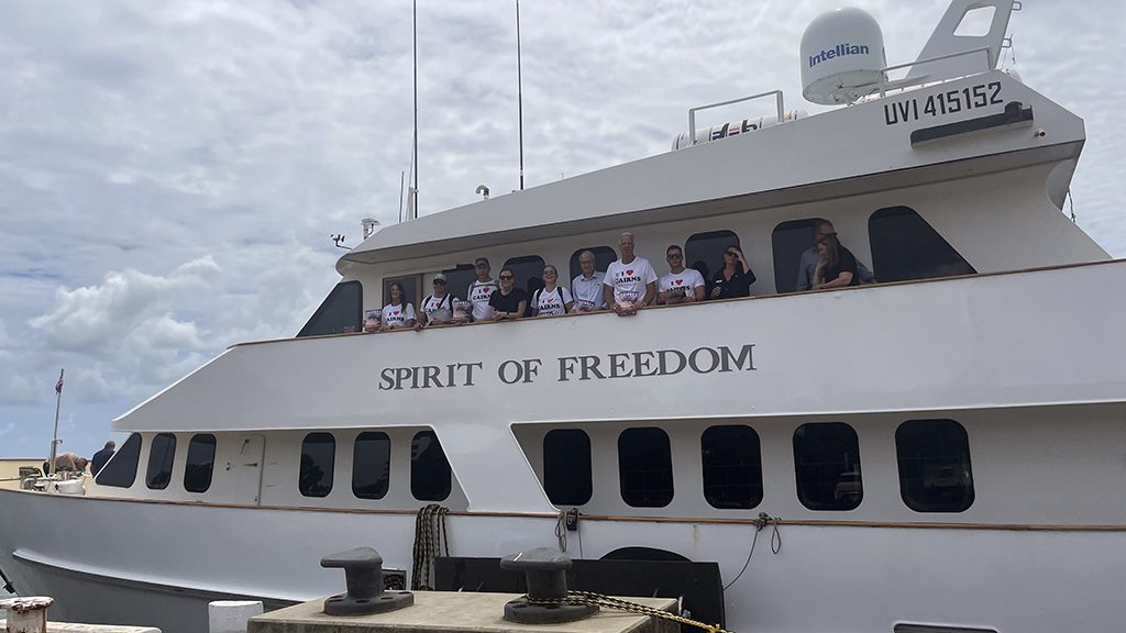 Us dive travel agents board spirit of freedom to dive the ribbon reefs 1024