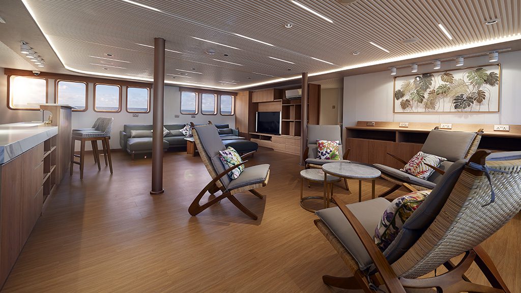11 solitude gaia liveaboard palau saloon 2