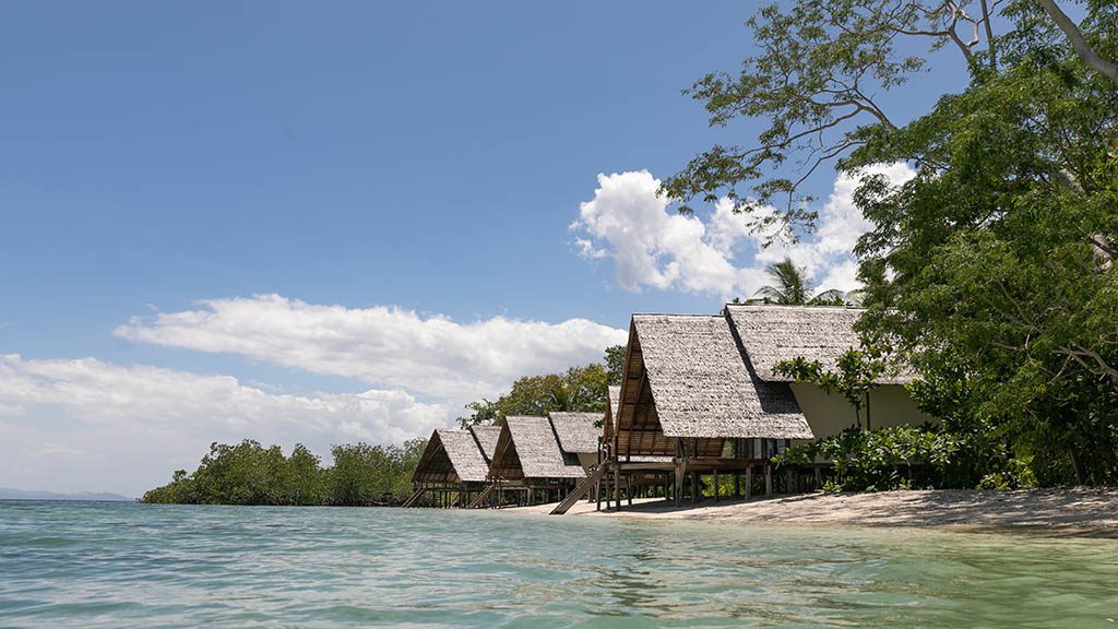 9 kusu island resort halmera indonesia ocean villa row