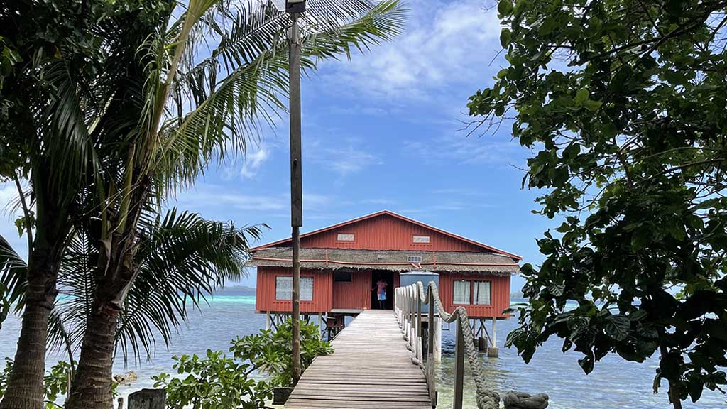 15 imagination island resort gizo solomon island deluxe bungalow