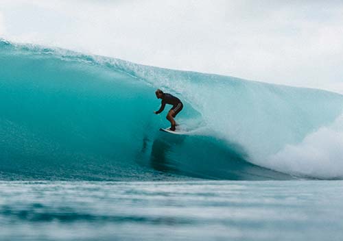 Awara resort mentawis barrel left feature