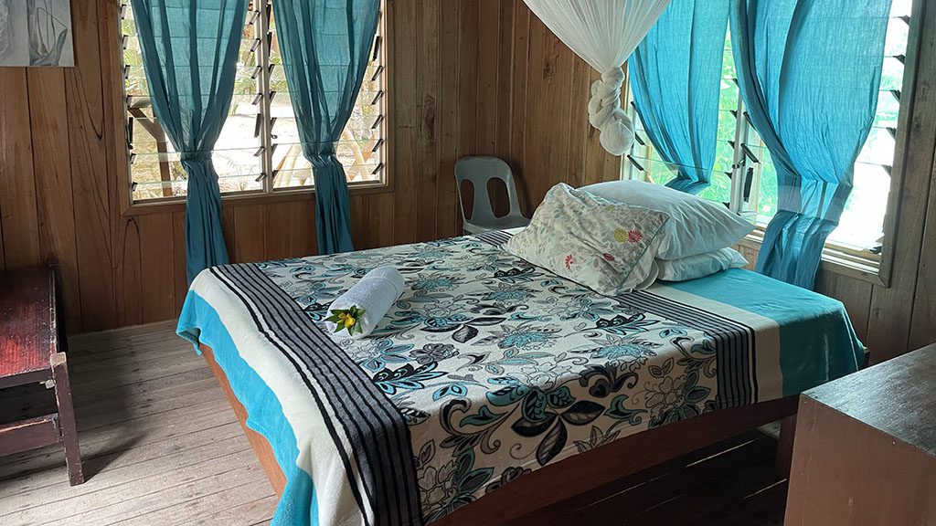 Oravae cottage gizo solomon islands cottage main bedroom
